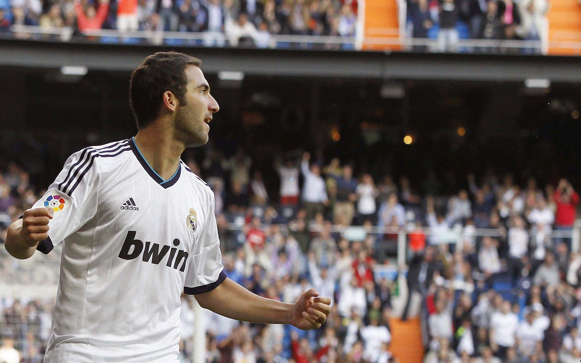 踢球者三度授予凯恩世界级荣誉，吉拉西状态低迷引发担忧